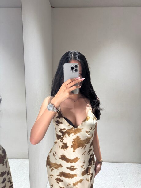 Arawaifu sexy model pic