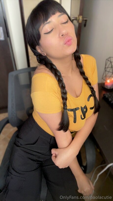 Paolacutie pretty star picture