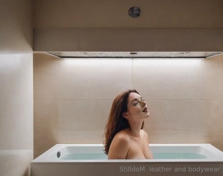 Stilldom model beautiful picture