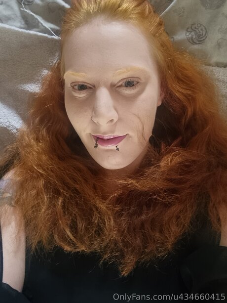 U434660415 model hot pics