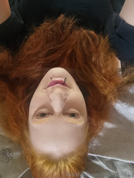 U434660415 pretty star photo