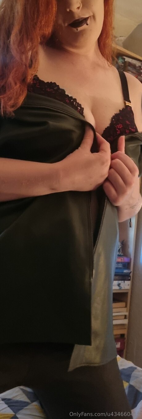 amateur redhead onlyfans naked archive