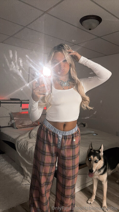 Itsblondebarbie nude actress galleries