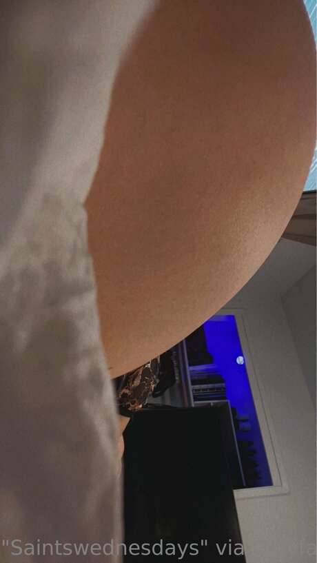 Saintswednesdays model hd pictures