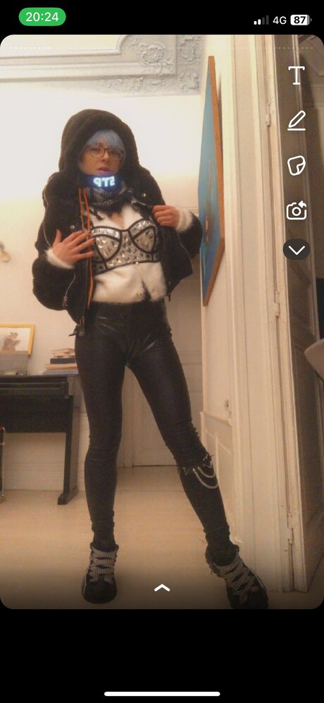 Thebrightside model sexy image