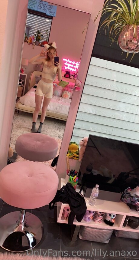 Lily Anaxo pornstar high quality pictures