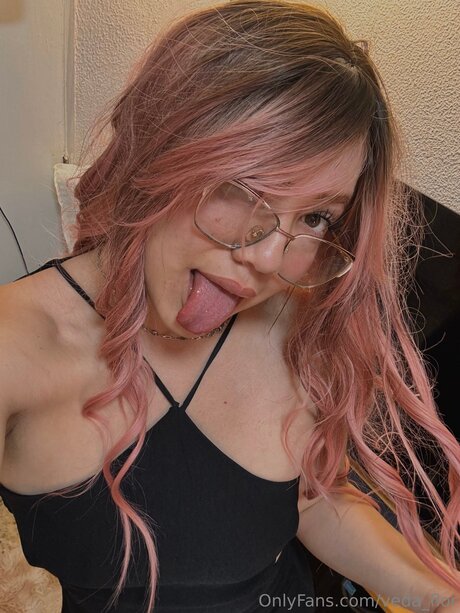 Veda Flor naked actress img