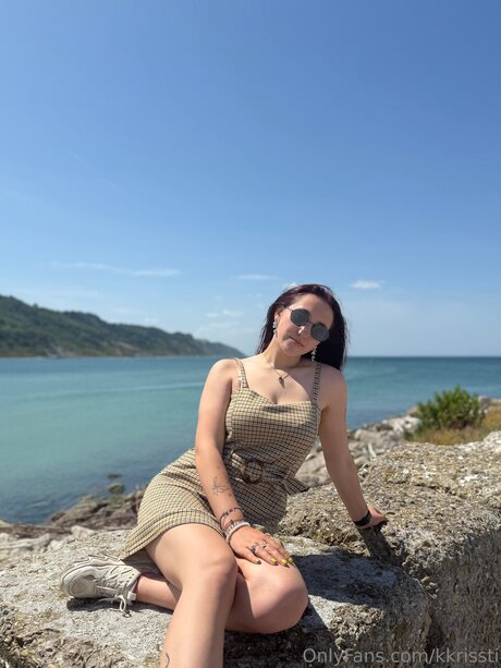 Kkrissti sexy model pic