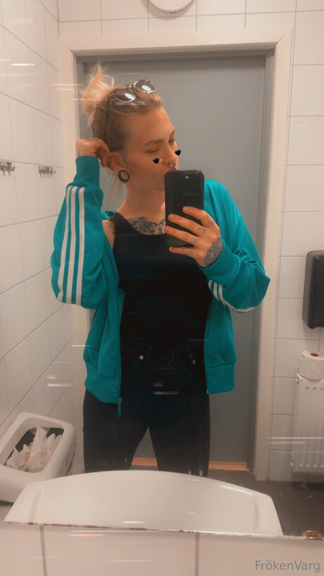 Frokenvarg porn model image