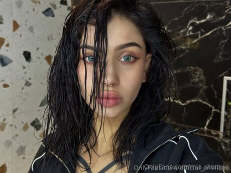 Official Emiliaxo star beautiful img