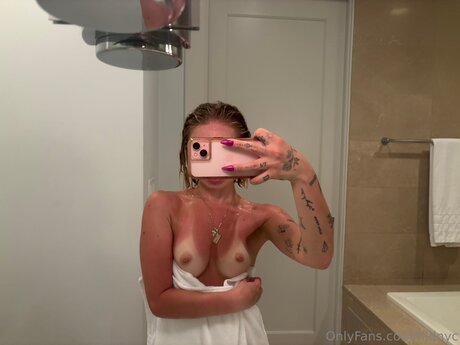 Hjdnyc model sexy galleries