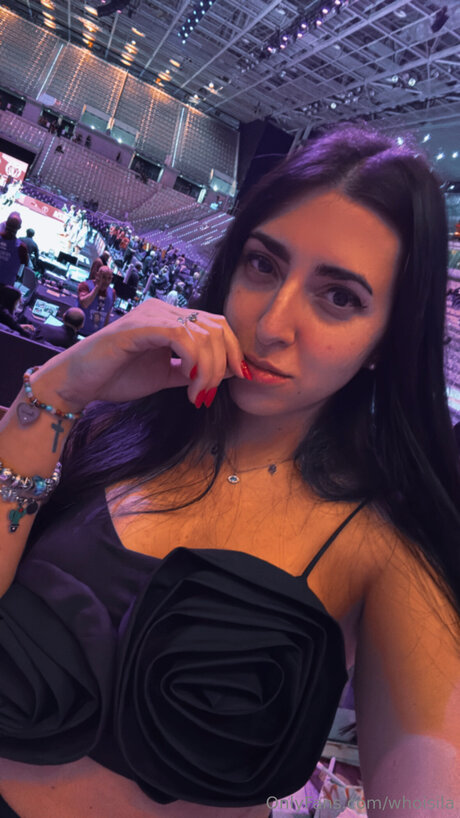 Whoisila pornstar beautiful picture