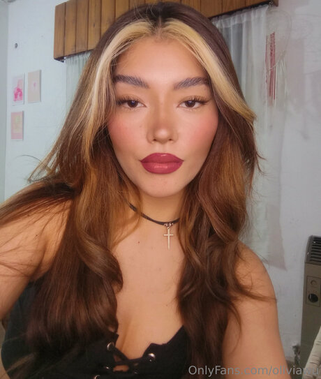 Oliviawu pornstar pretty img