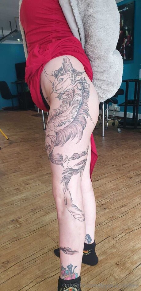 Feyasuicidefree hot model pictures