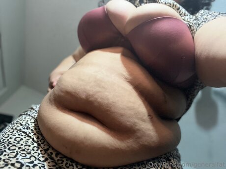 Generalfat model beautiful pic