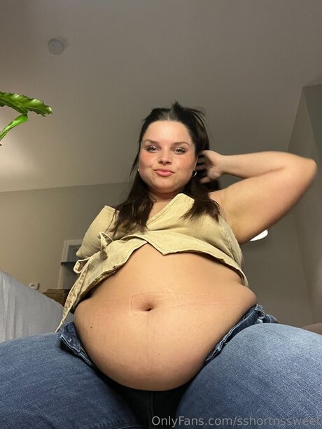 Sshortnssweet porn model img