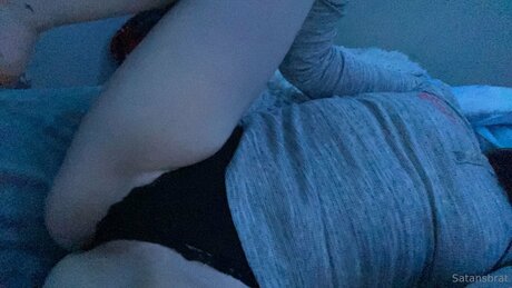 Satansxbrat top model img