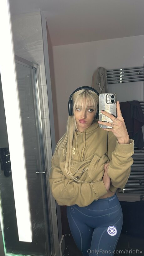 Arioftv exclusive model galleries