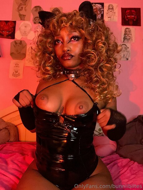 Bunniibiites adult actress galleries