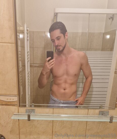 Greeneyes555 star exclusive photo