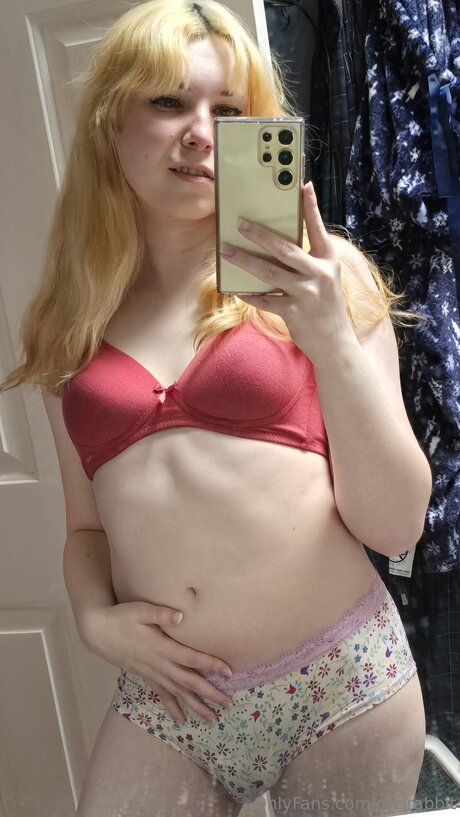 Rozirabbit exclusive model pic