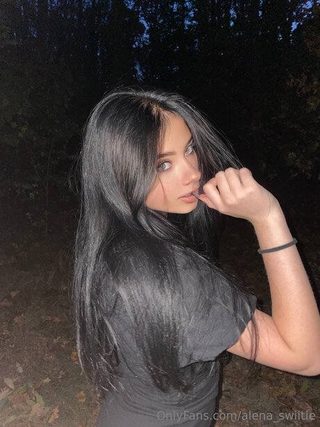 Alena Swiitie art model images