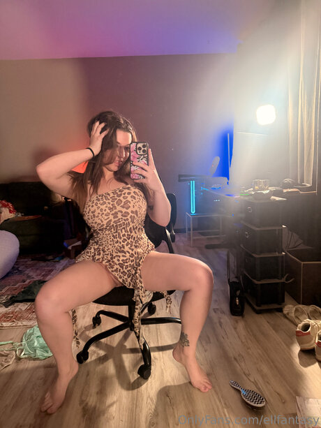 Ellfantasy nude star photo