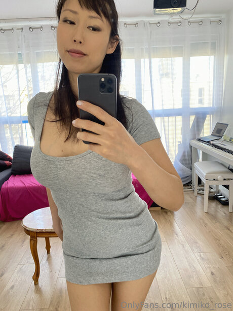 Kimiko Rose sex model pics