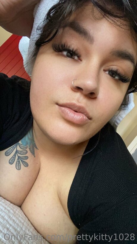 Prettykitty1028 nude star image