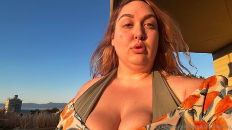 Katjalikesvlogging star sexy archive