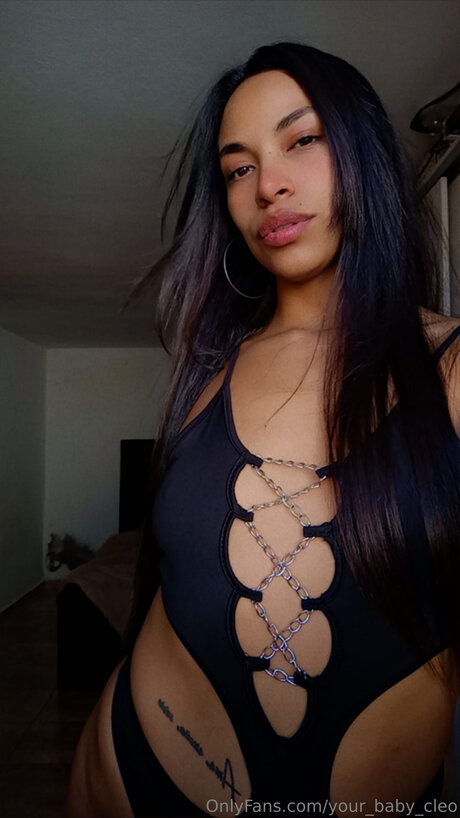 Your Goddess Cleo sexy actress pics