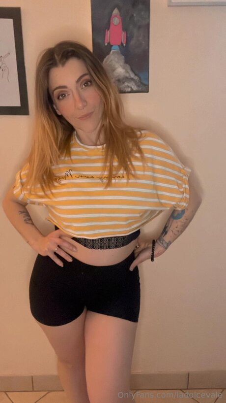 Latuavale pornstar nude photos