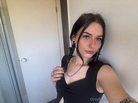 Avie Baby star porn img