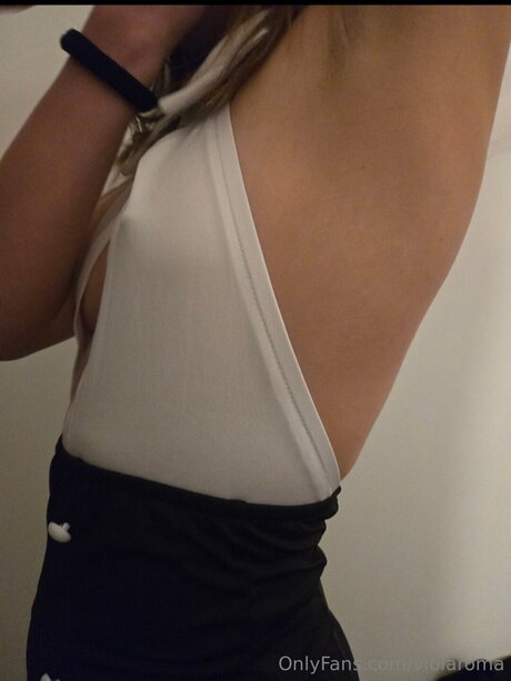 Violaroma adult actress pic