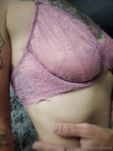 Misscanada free model img