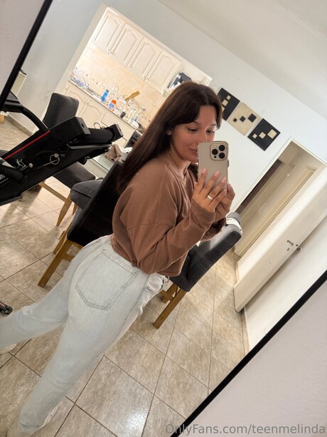 Teenmelinda model pornographic image