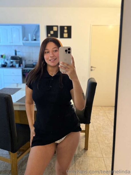 Teenmelinda pornstar photo