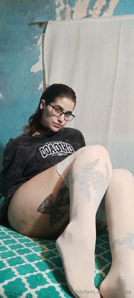 Ladyaraa beautiful model photo