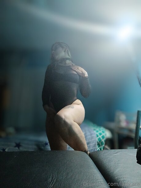 Ladyaraa model top galleries