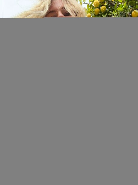 Itsmeirina model art galleries