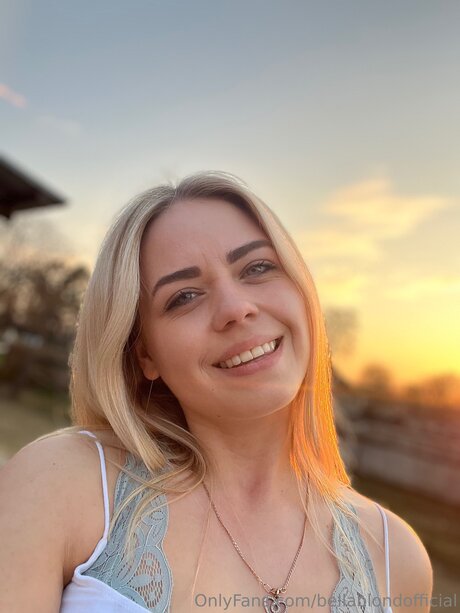 Bellablondofficial pretty pornstar galleries