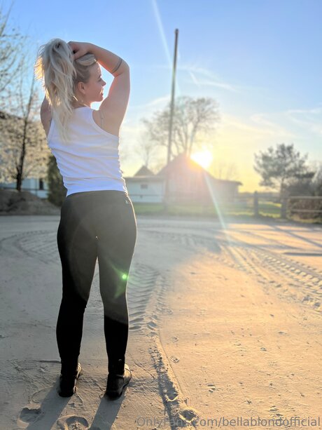 Bellablondofficial star nice photos