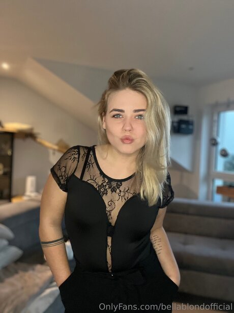 Bellablondofficial xxx star galleries