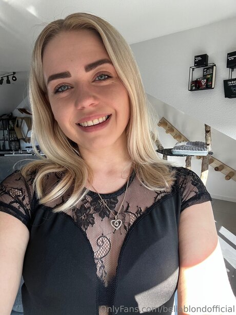 Bellablondofficial pornstar art pic