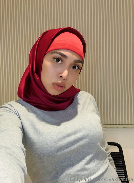 Riyakhalifaa star pornographic pictures