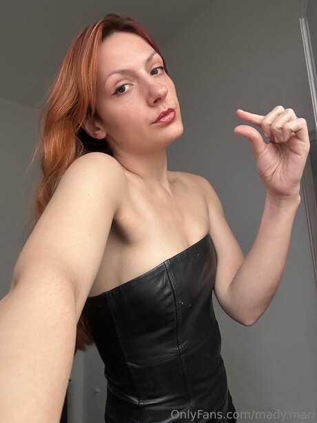 Maddy Mari perfect star pic