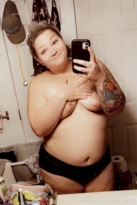 Lizzie Lou 2 0 nude star img