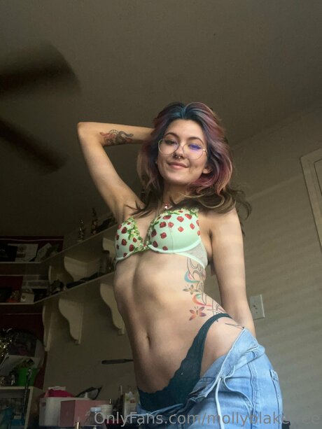 Seraphinavixenfree model hot archive