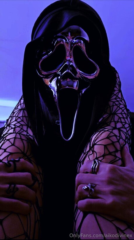 Aikodivinex naked actress pic