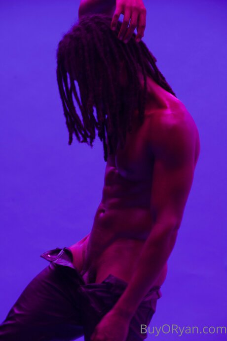 Oryanoryan pornstar nude pic